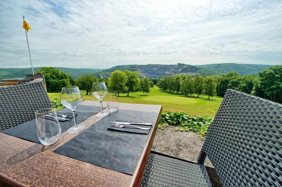 Le Logis Des Chenes, Superbe Bungalow Dans Quartier Residentiel Proche De Namur Wépion Extérieur photo