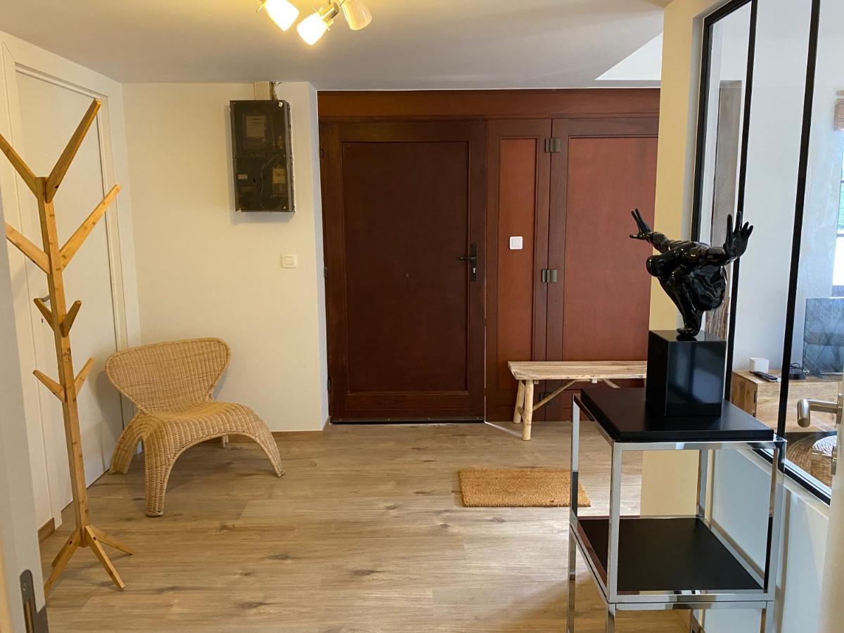 Le Logis Des Chenes, Superbe Bungalow Dans Quartier Residentiel Proche De Namur Wépion Extérieur photo